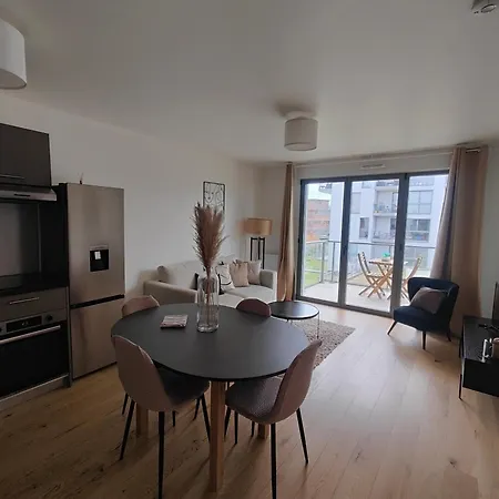 Le Quai Des Bleus * 凯恩